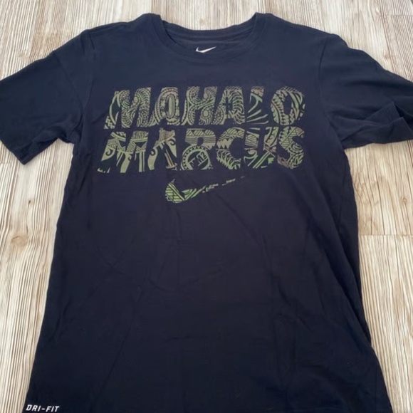 Men's nike bundle tshirt bundle, size small and medium graphic t-shirts - Picture 6 of 8